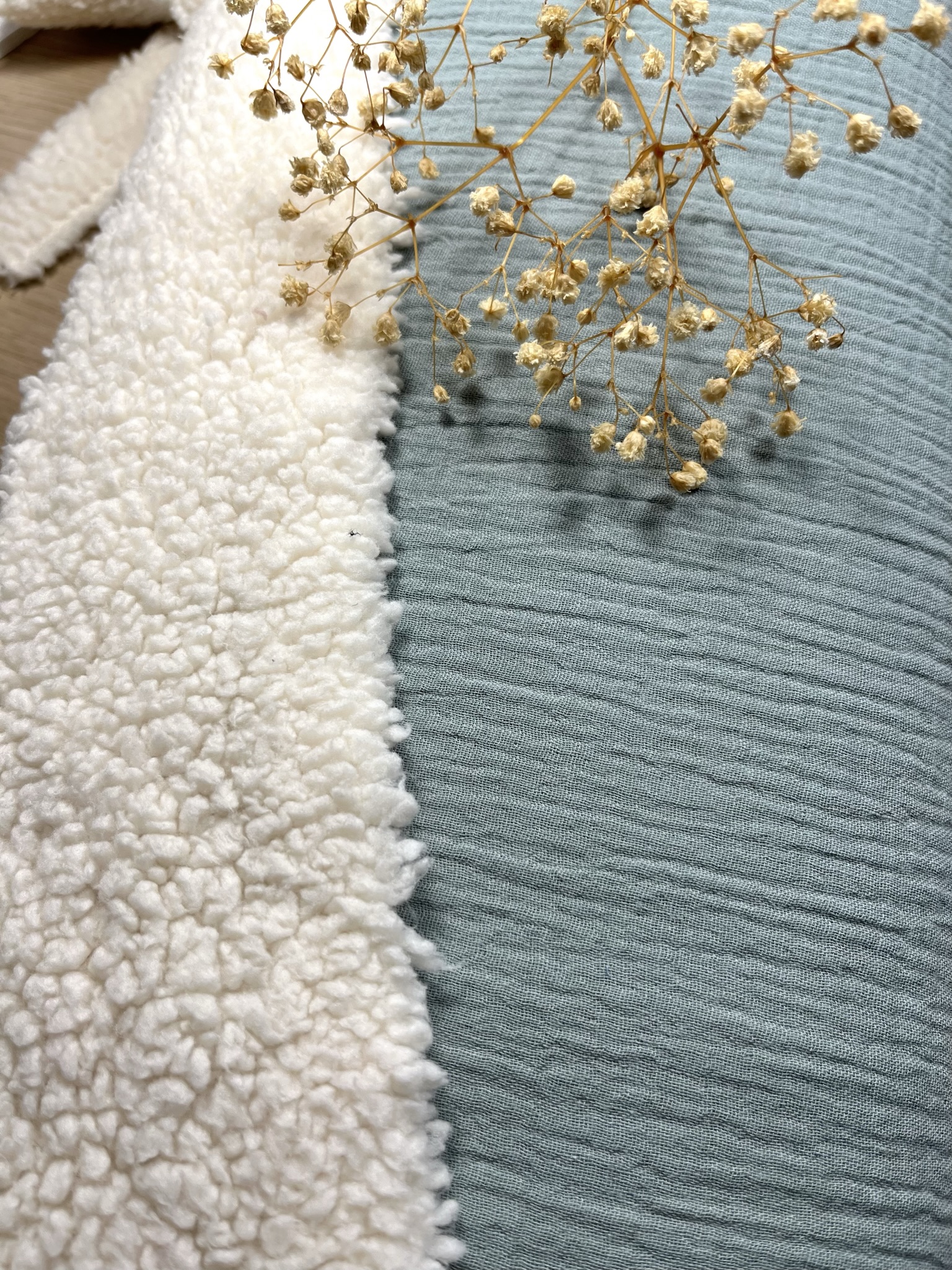 Manta Valeria XL Lisa verde polvo