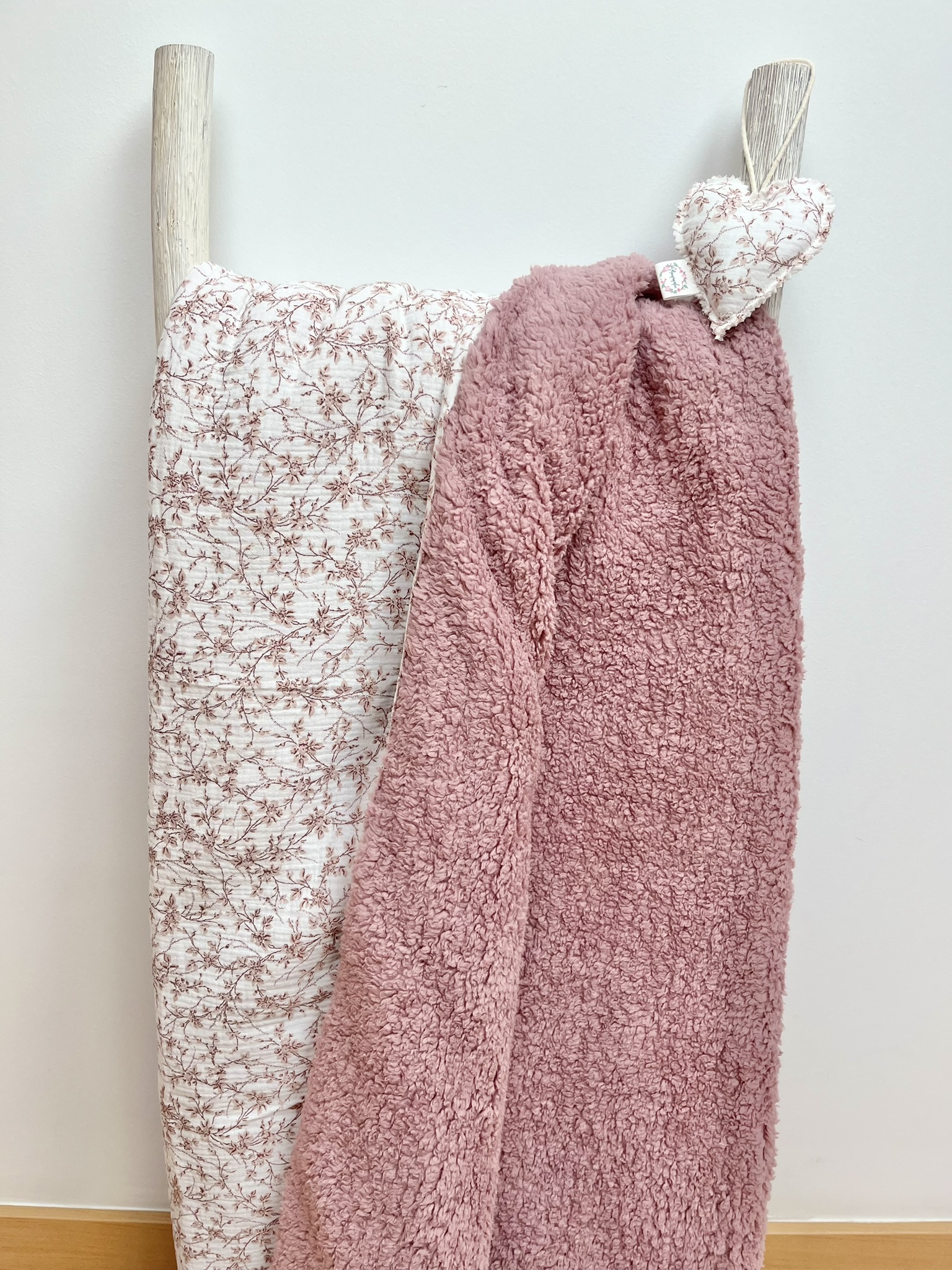 Manta Valeria XL Flor de cerezo rosa